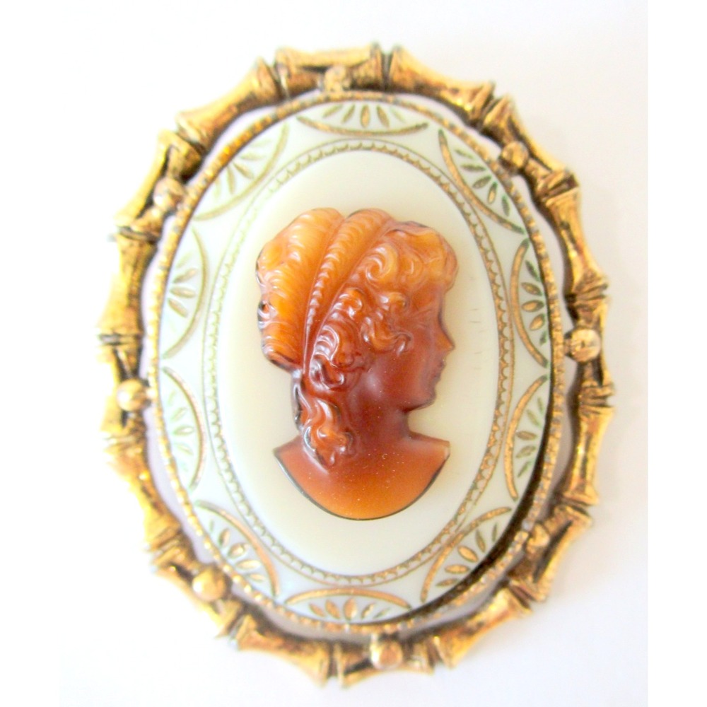 Vintage Cameo Brooch Pendant Pin Root Beer Glass with Bamboo Style Frame